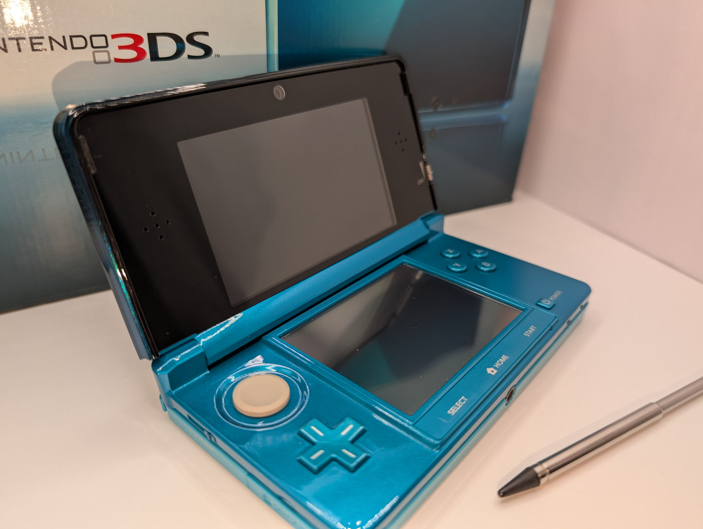 Boxed Aqua Blue 3DS