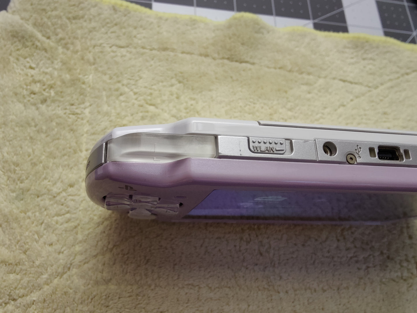 Lavender White PSP 2000