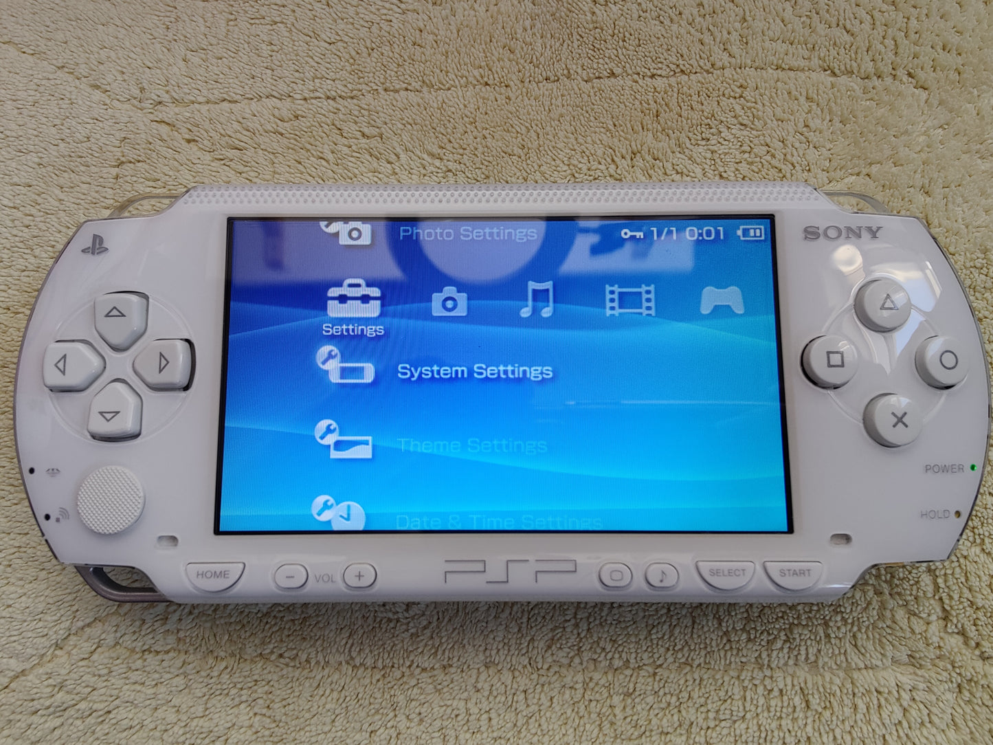 Ceramic White PSP 1000