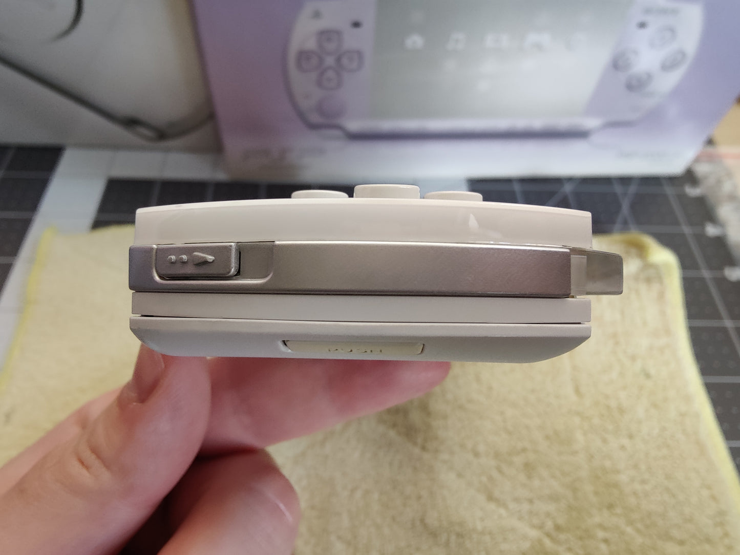 Ceramic White PSP 1000