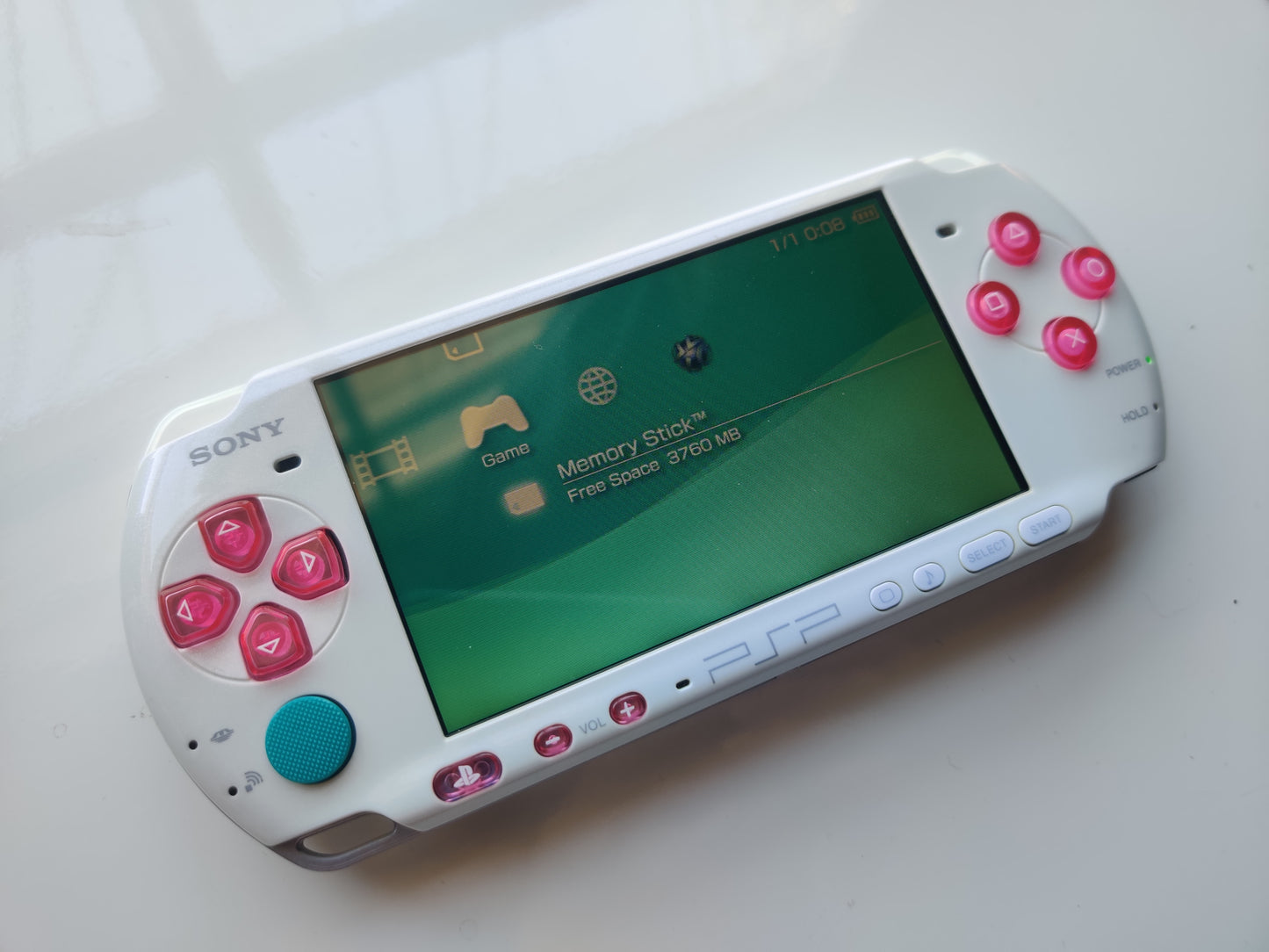 Candy White PSP 3000