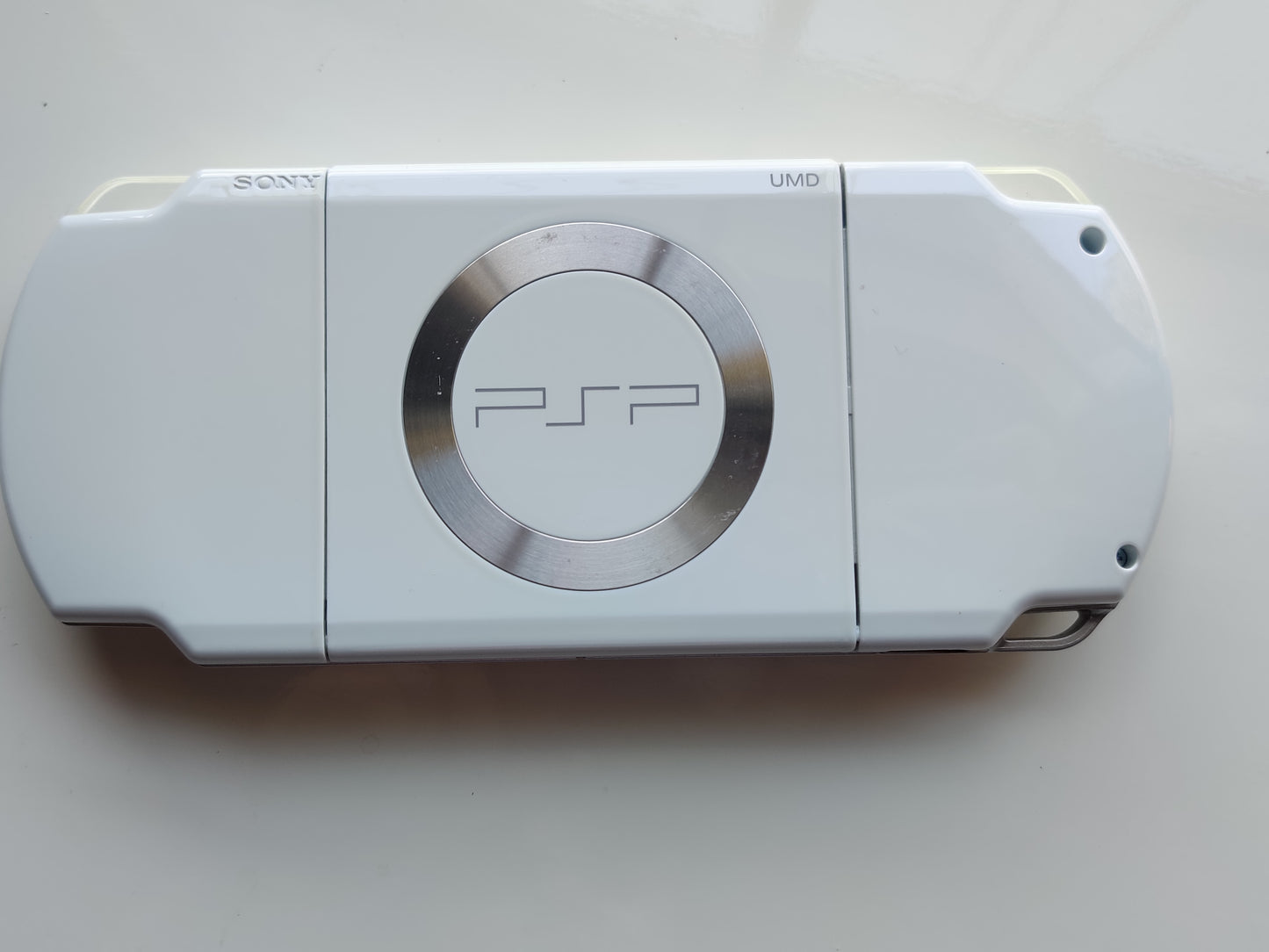 Boxed Ceramic White PSP 2000