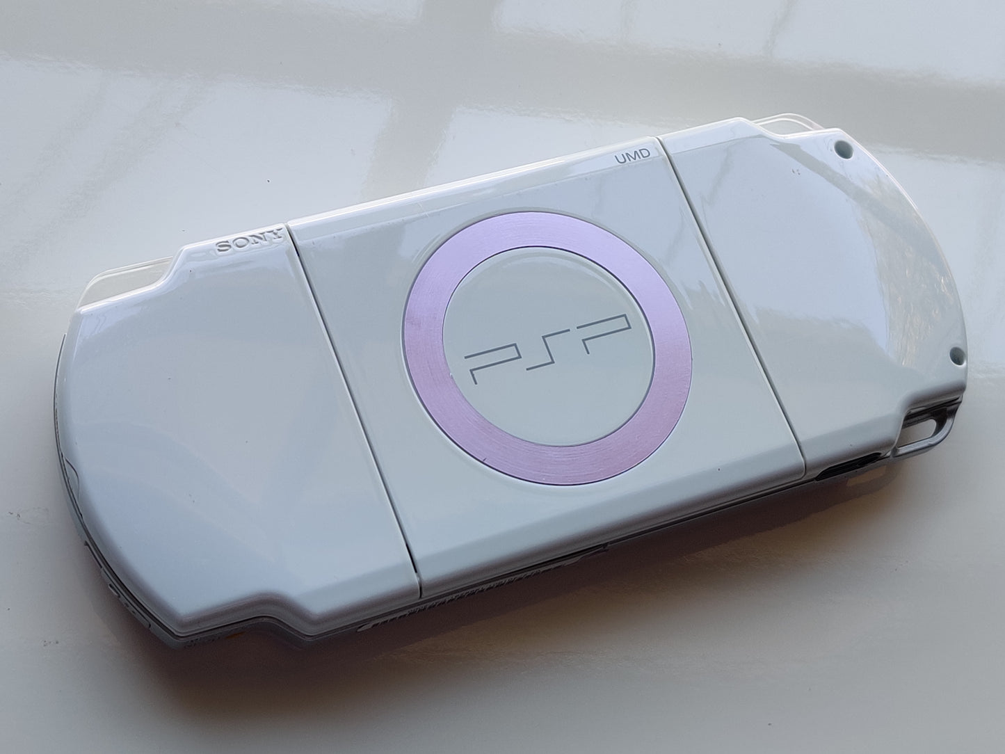 Lavender White PSP 2000