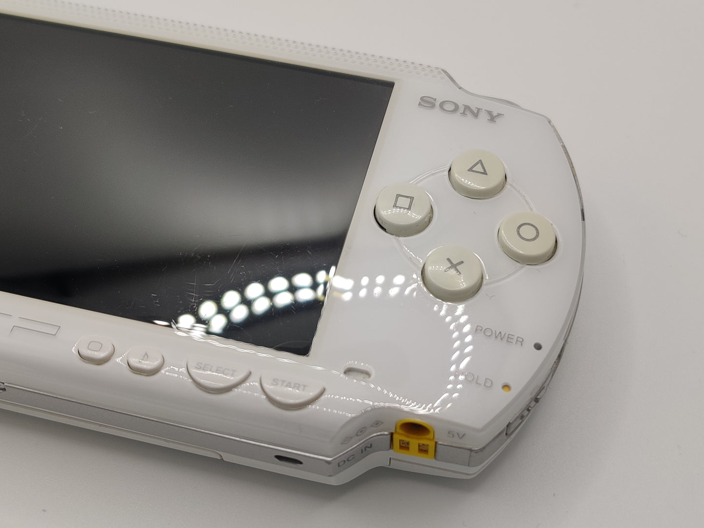 Ceramic White PSP 1000