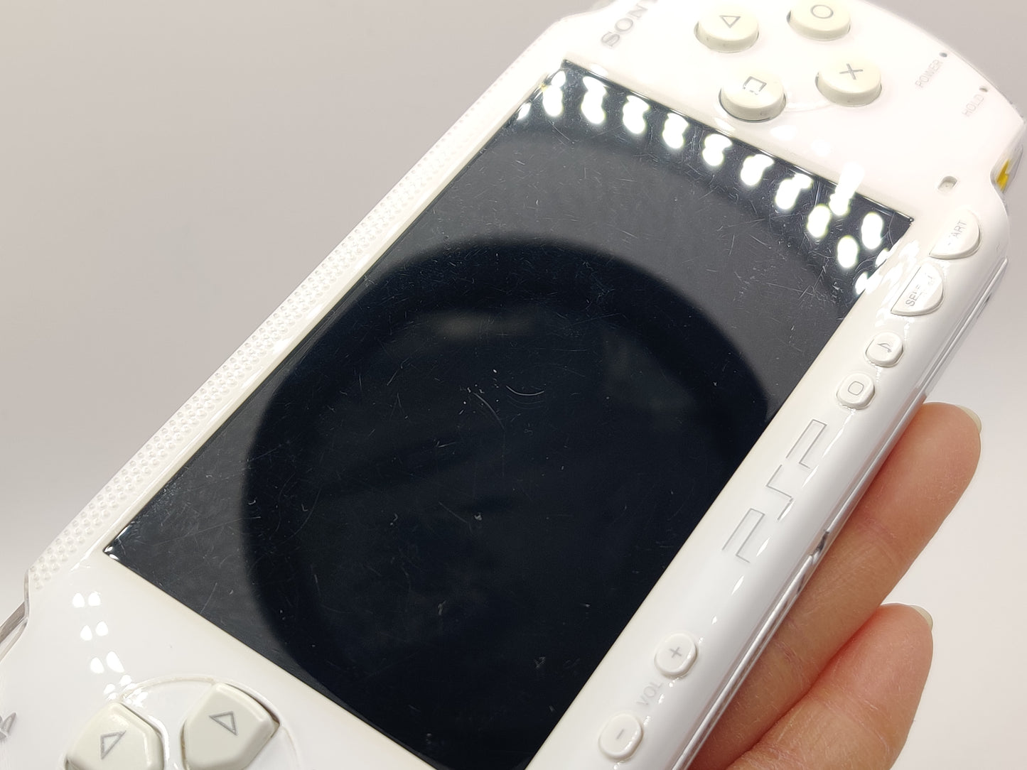 Ceramic White PSP 1000