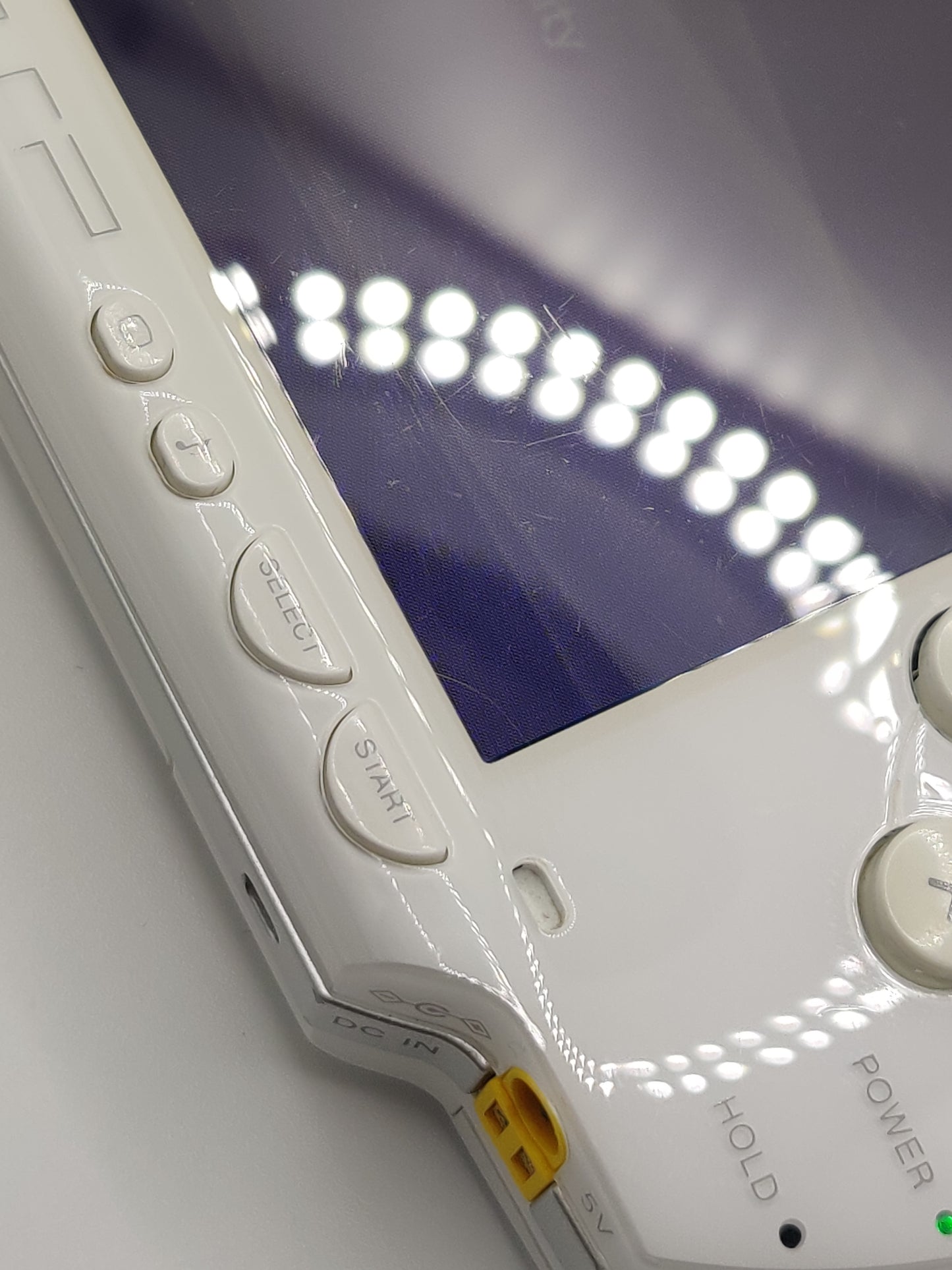 Ceramic White PSP 1000