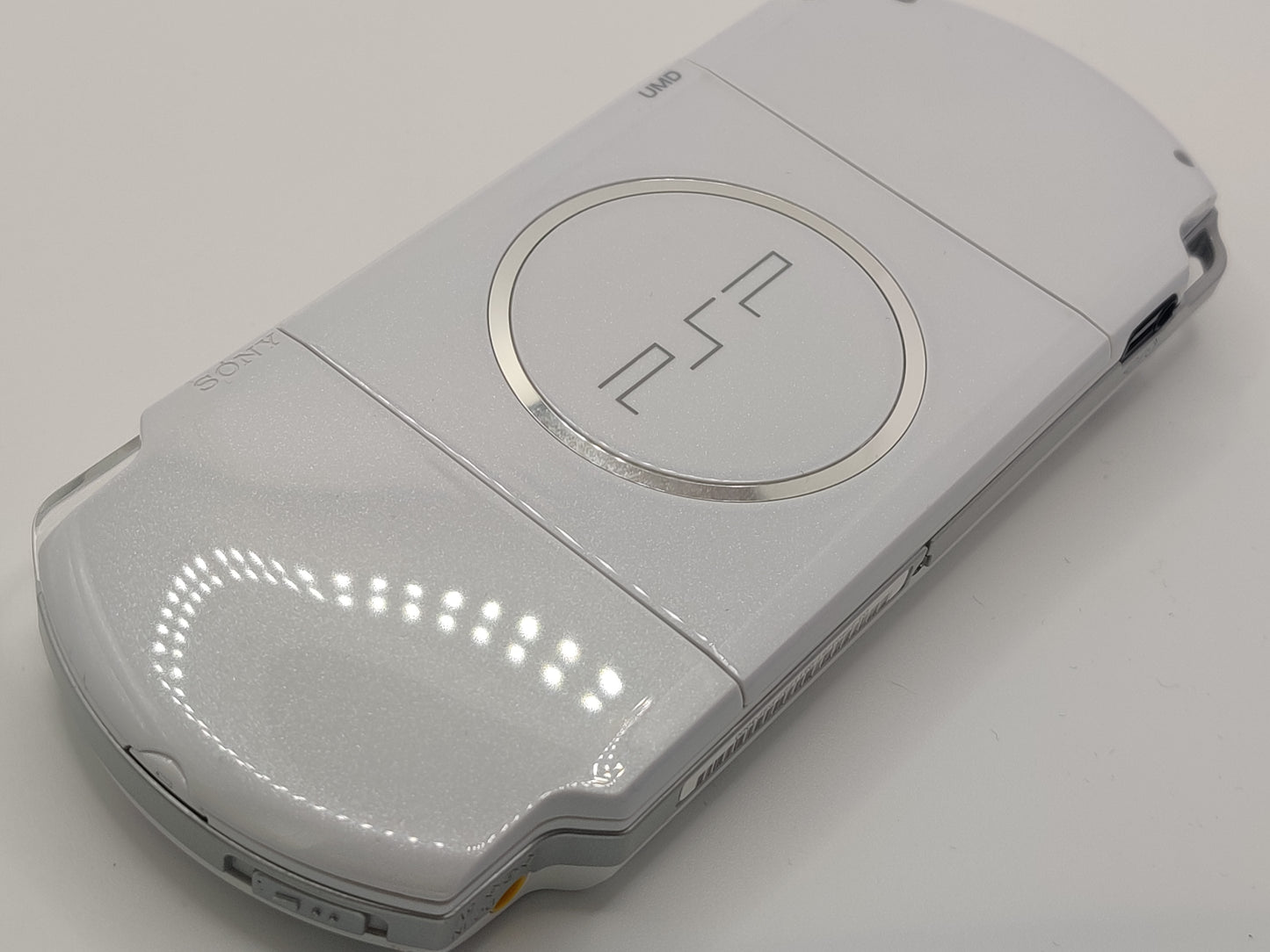 Candy White PSP 3000 V2