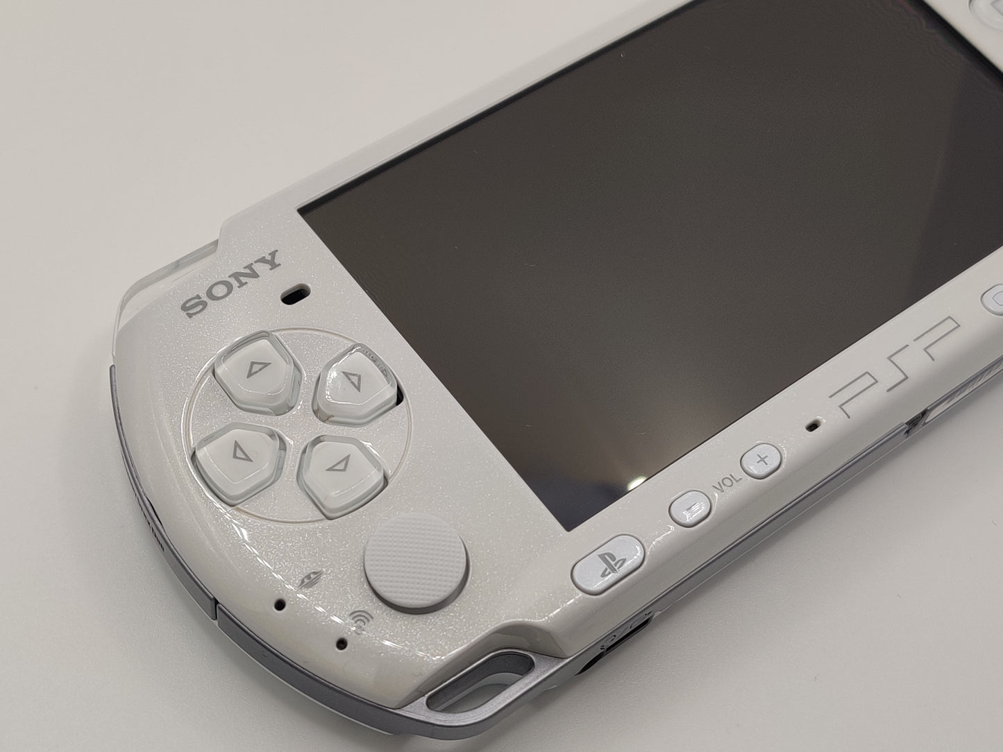 Pearl White PSP 3000