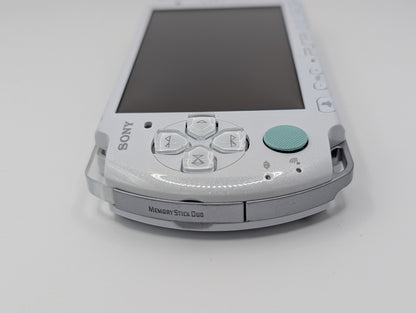 Pearl White / Mint PSP 3000
