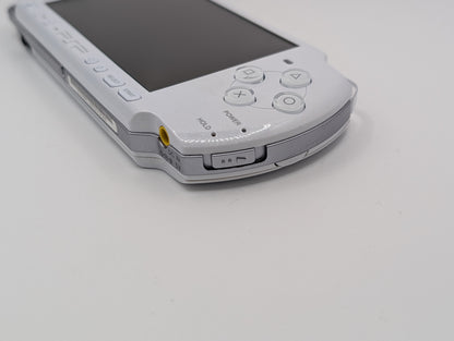 Pearl White / Mint PSP 3000