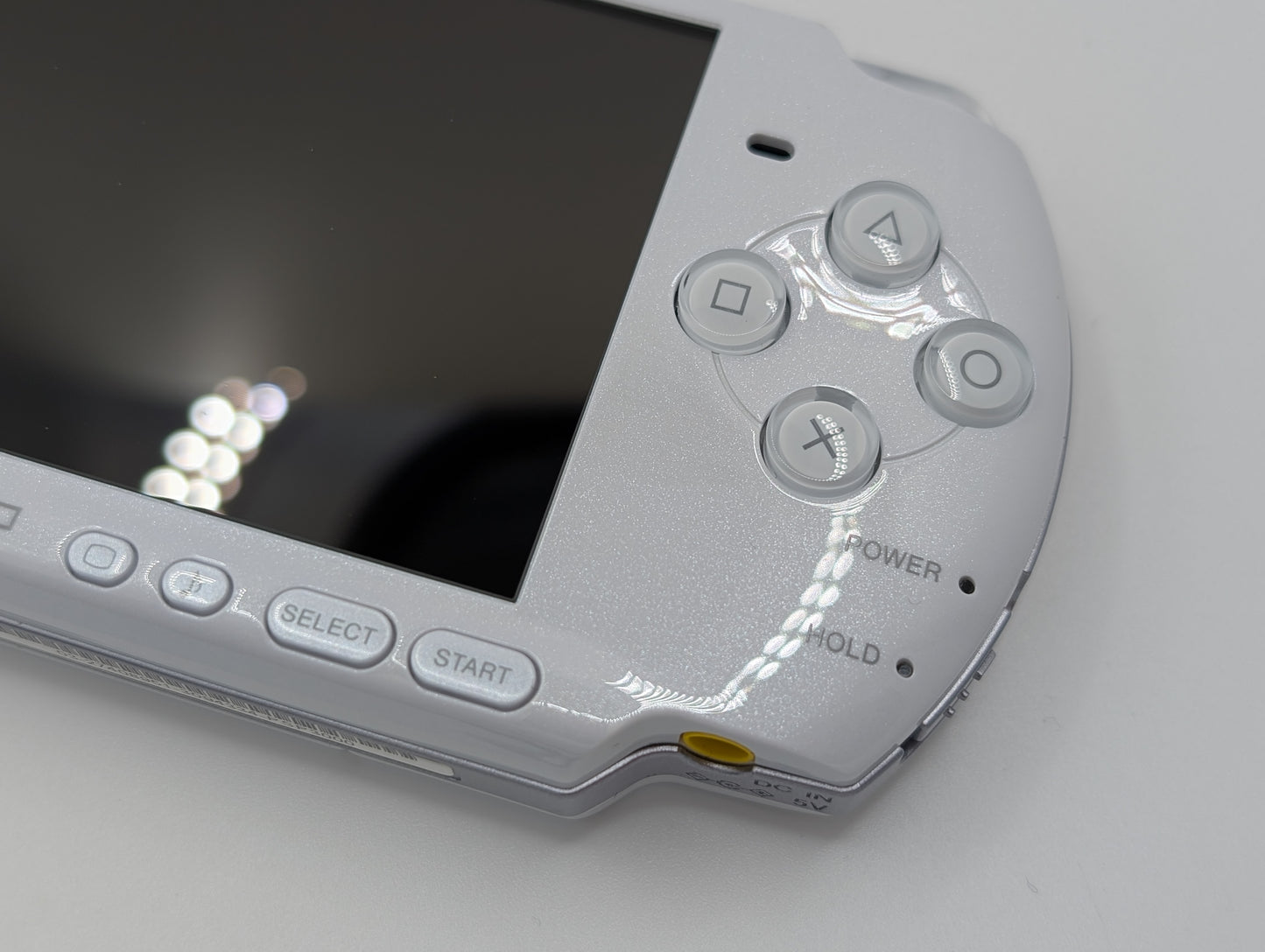 Pearl White / Mint PSP 3000