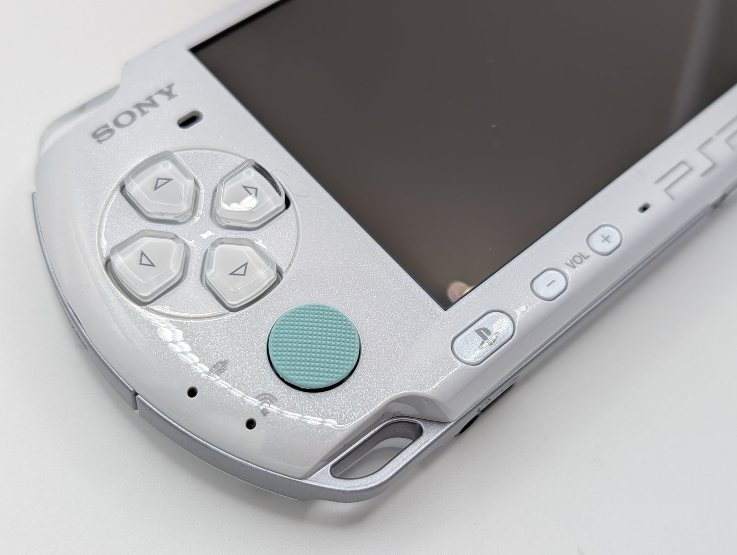Pearl White / Mint PSP 3000