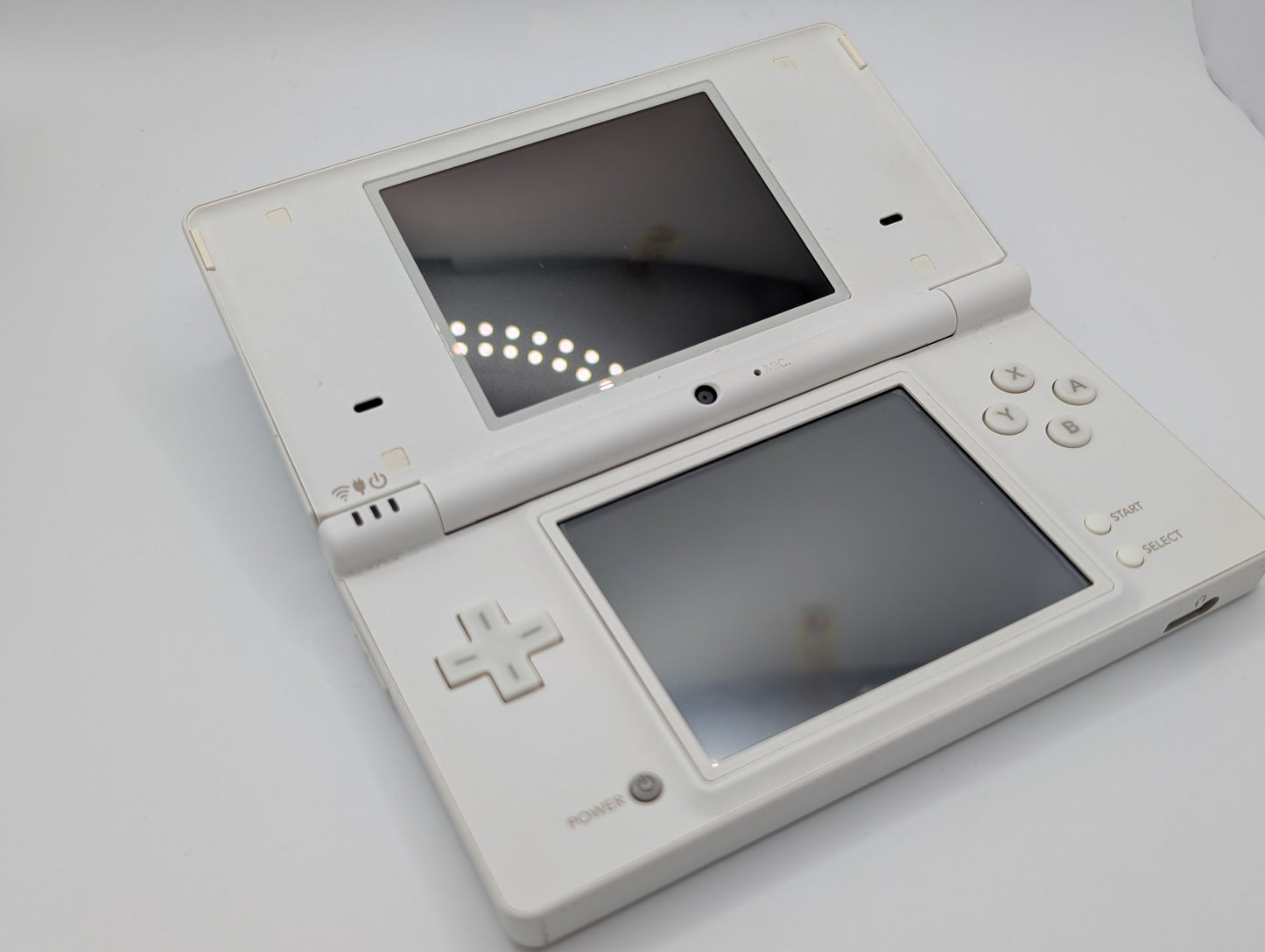 White DSi
