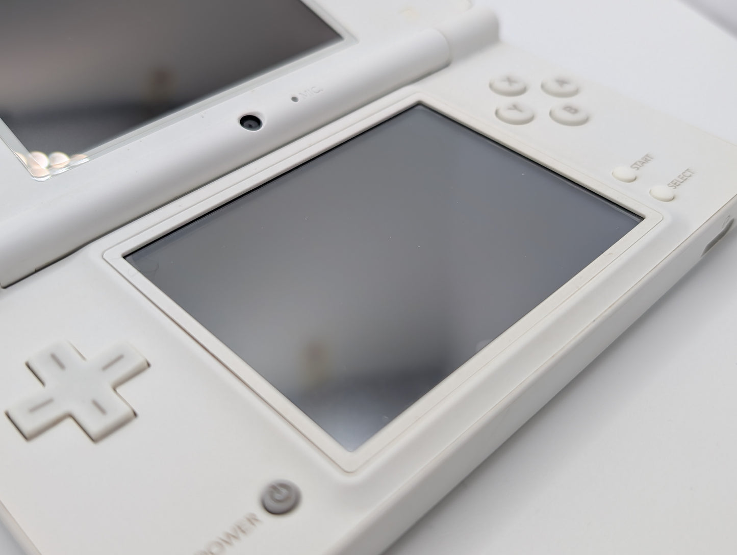 White DSi