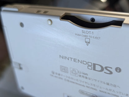 White DSi