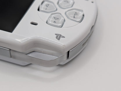 White PSP 2000