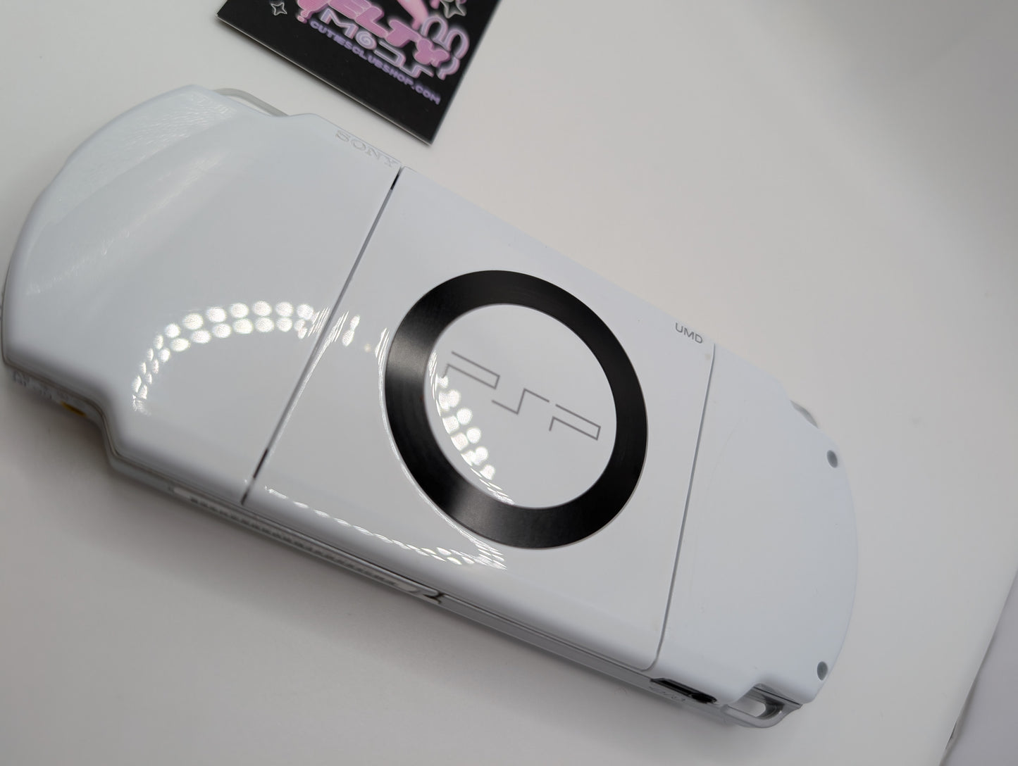 White PSP 2000
