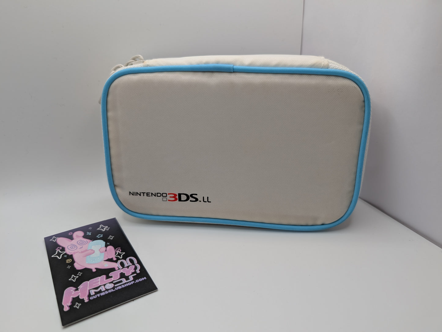 White 3DS XL Pouch