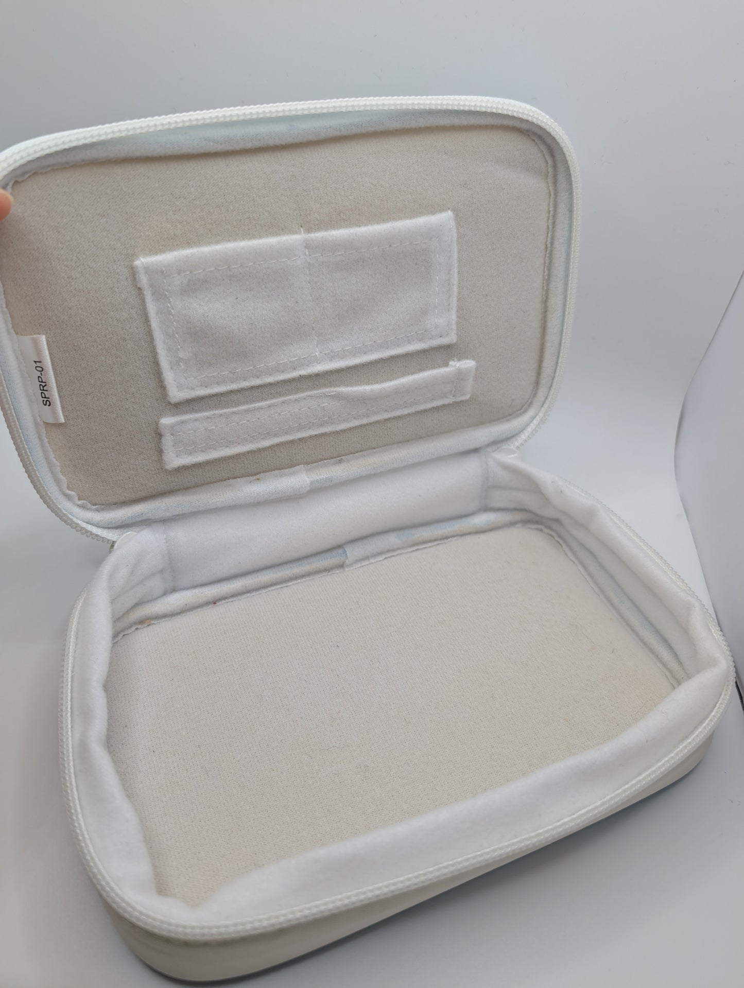 White 3DS XL Pouch