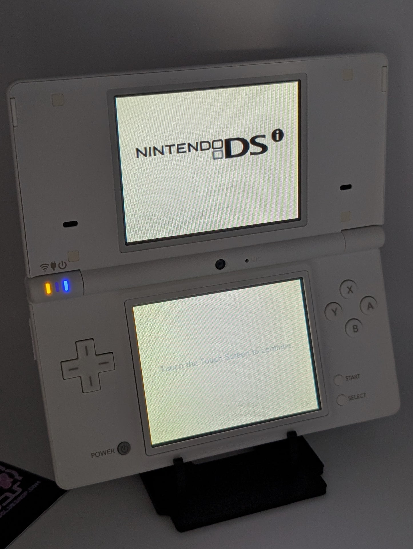 White DSi