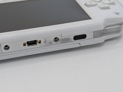 White PSP 1000