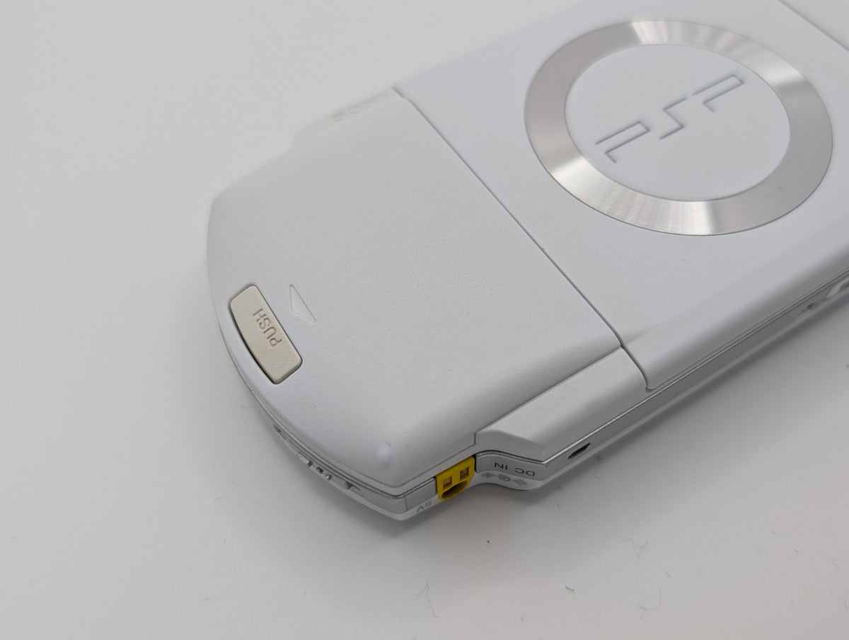 White PSP 1000