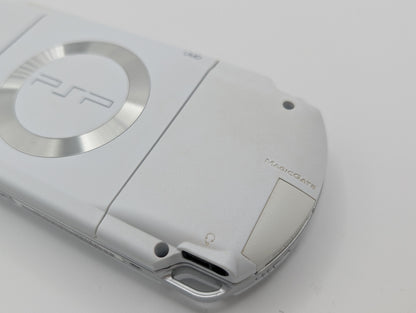 White PSP 1000